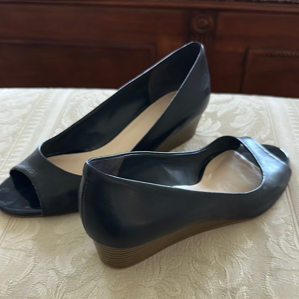 Elegant Cole Haan Navy Wedge Peep-Toe Shoes